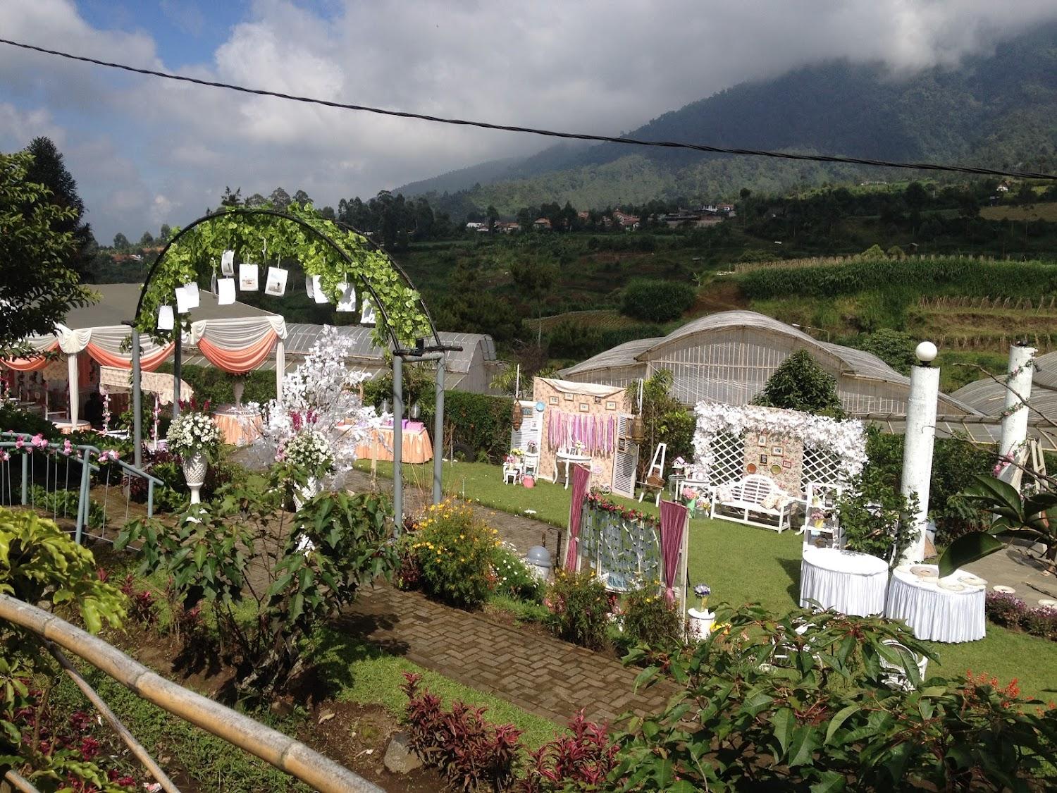 Cover Image for Vila Istana Bunga (Vila Lavender 1)