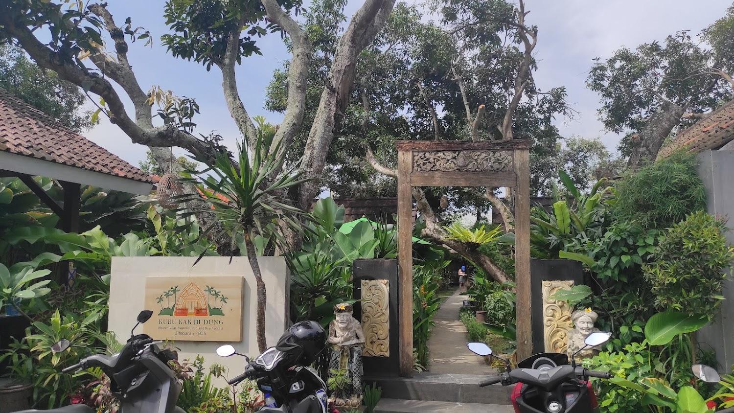 Cover Image for Kubu Kak Dudung Villas