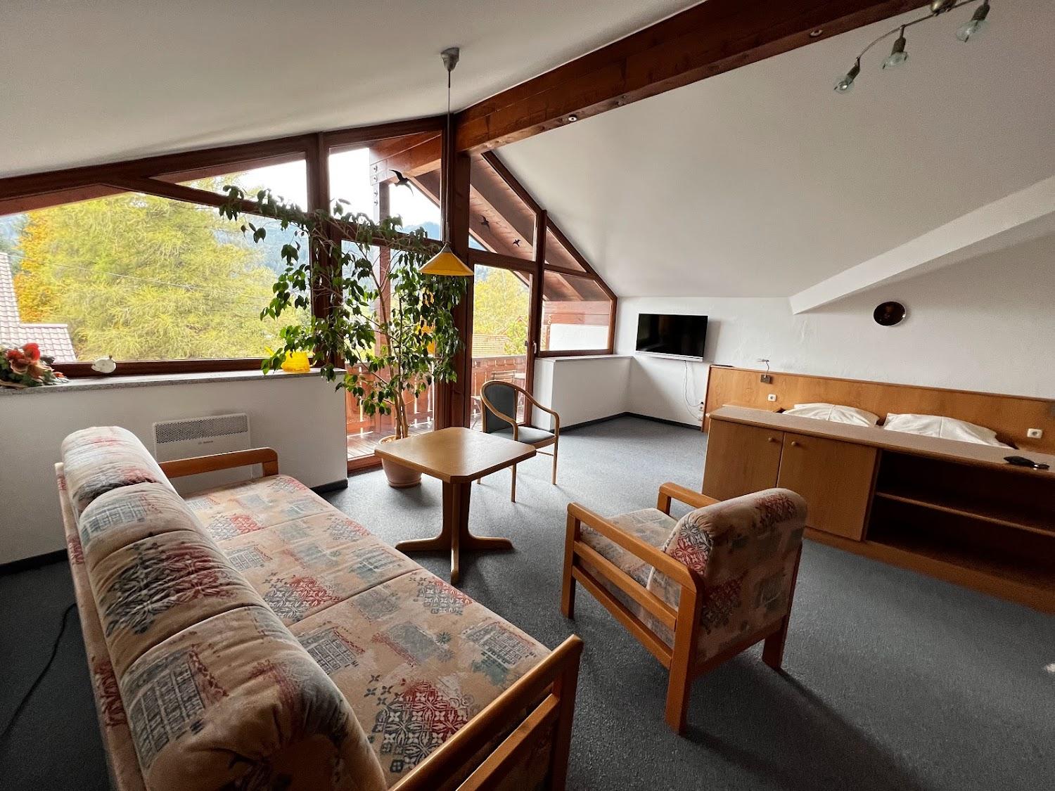 Cover Image for Pension Silberdistel