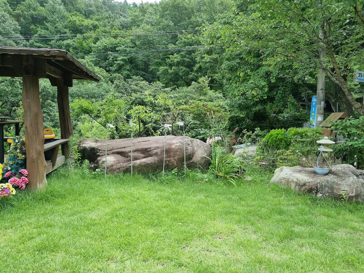 Cover Image for 울산 계곡맑은 하늘펜션