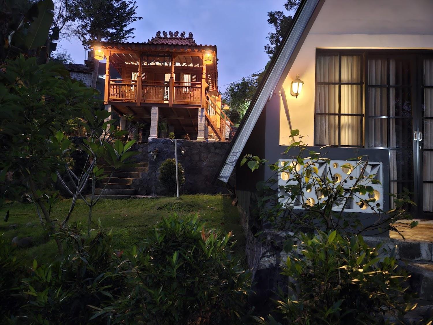 Cover Image for Khethech House