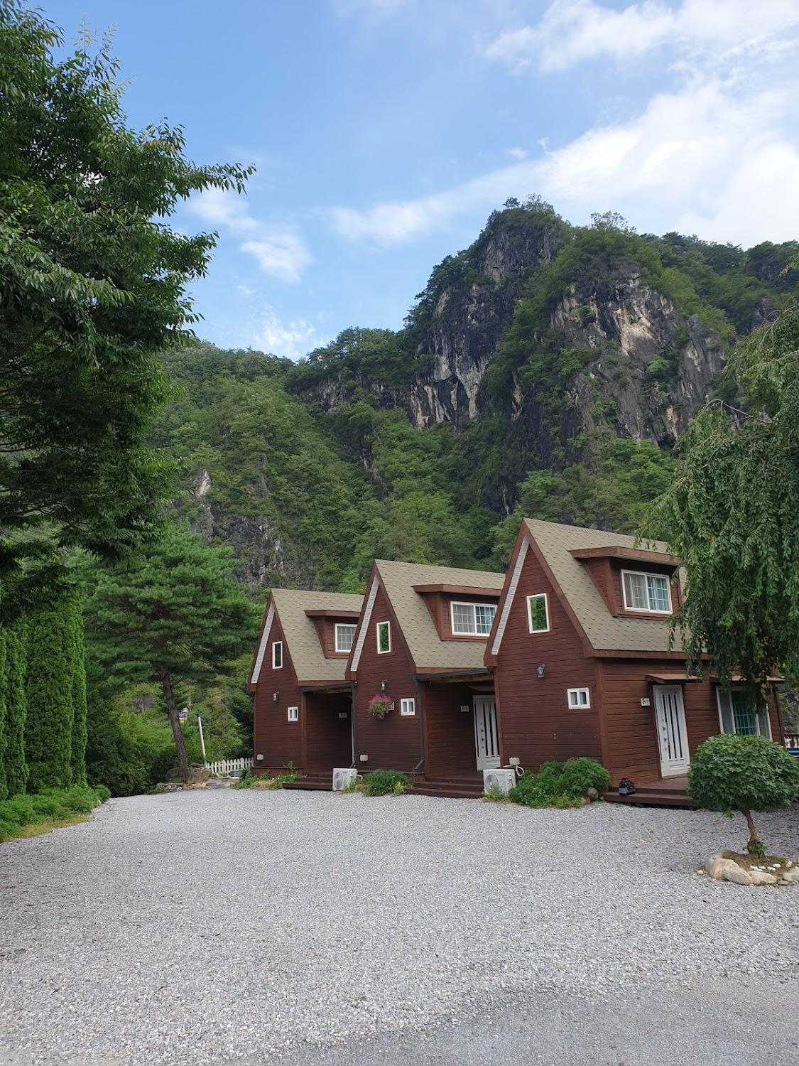 Cover Image for 평창강 힐링 하우스