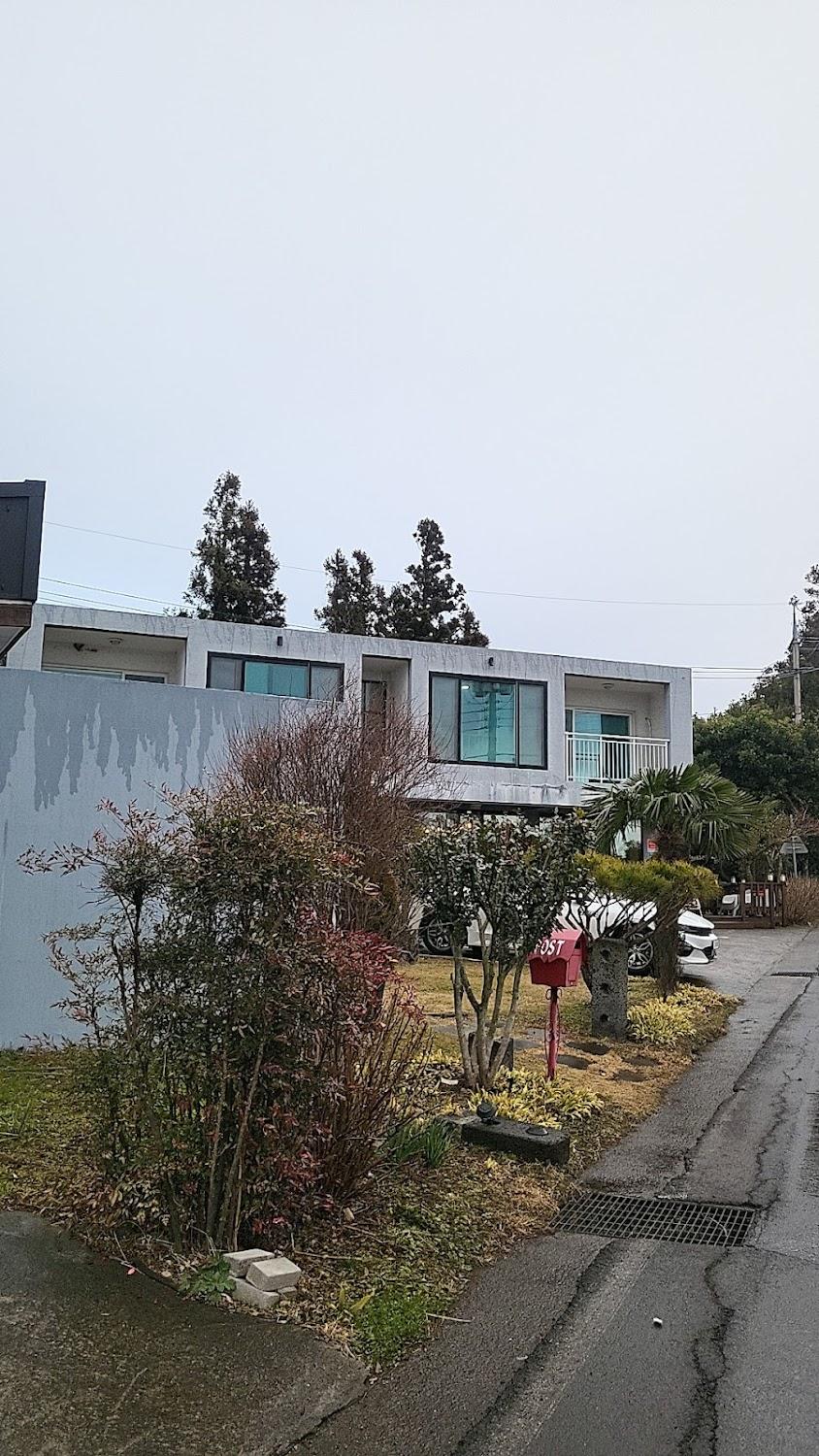 Cover Image for 제주 메리제이펜션