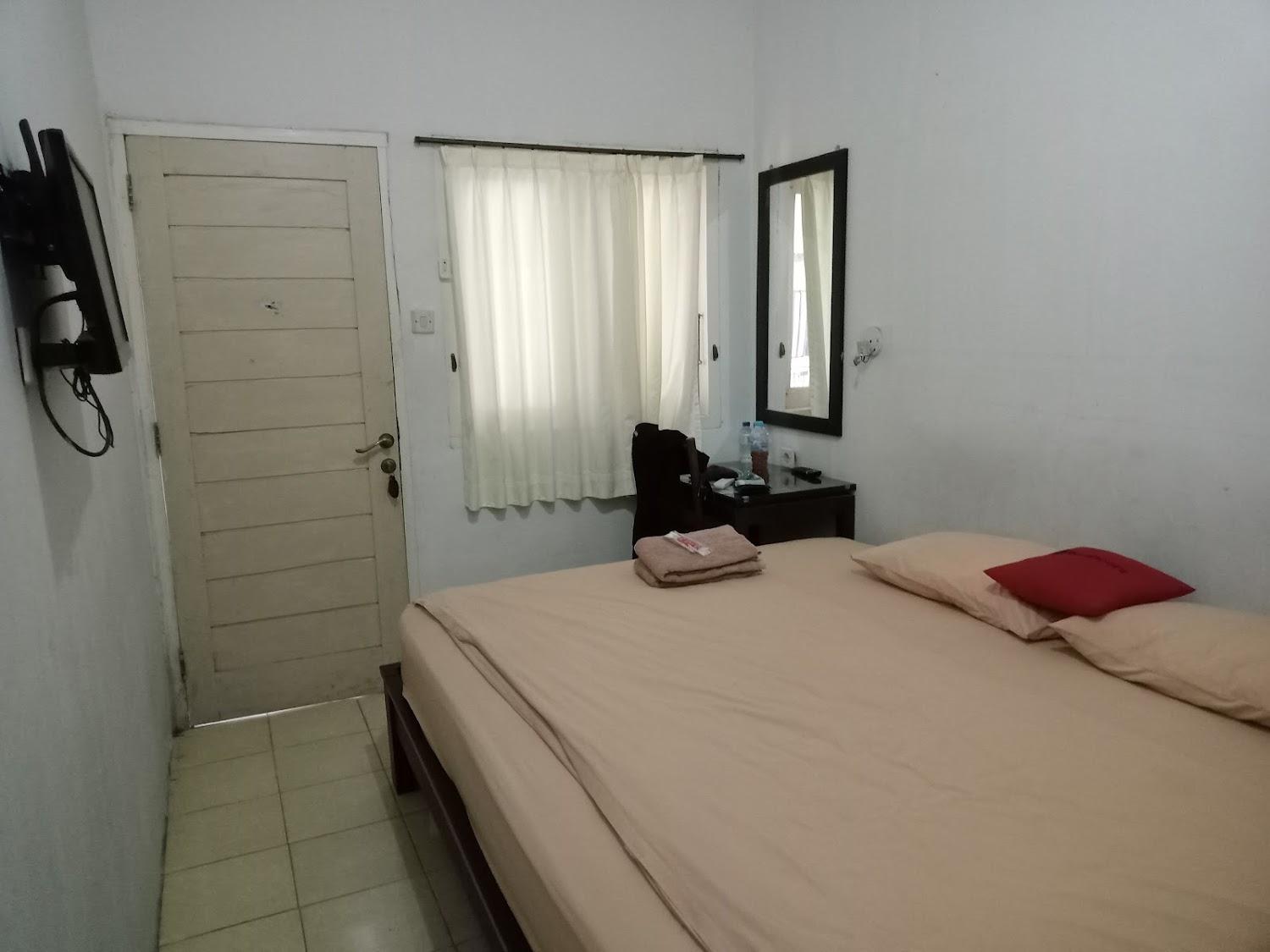 Cover Image for RedDoorz Syariah near Wijilan Yogyakarta