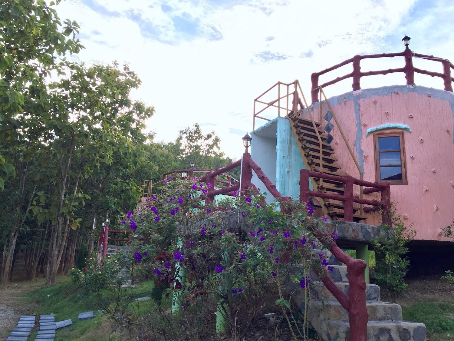 Cover Image for Le teak resort
