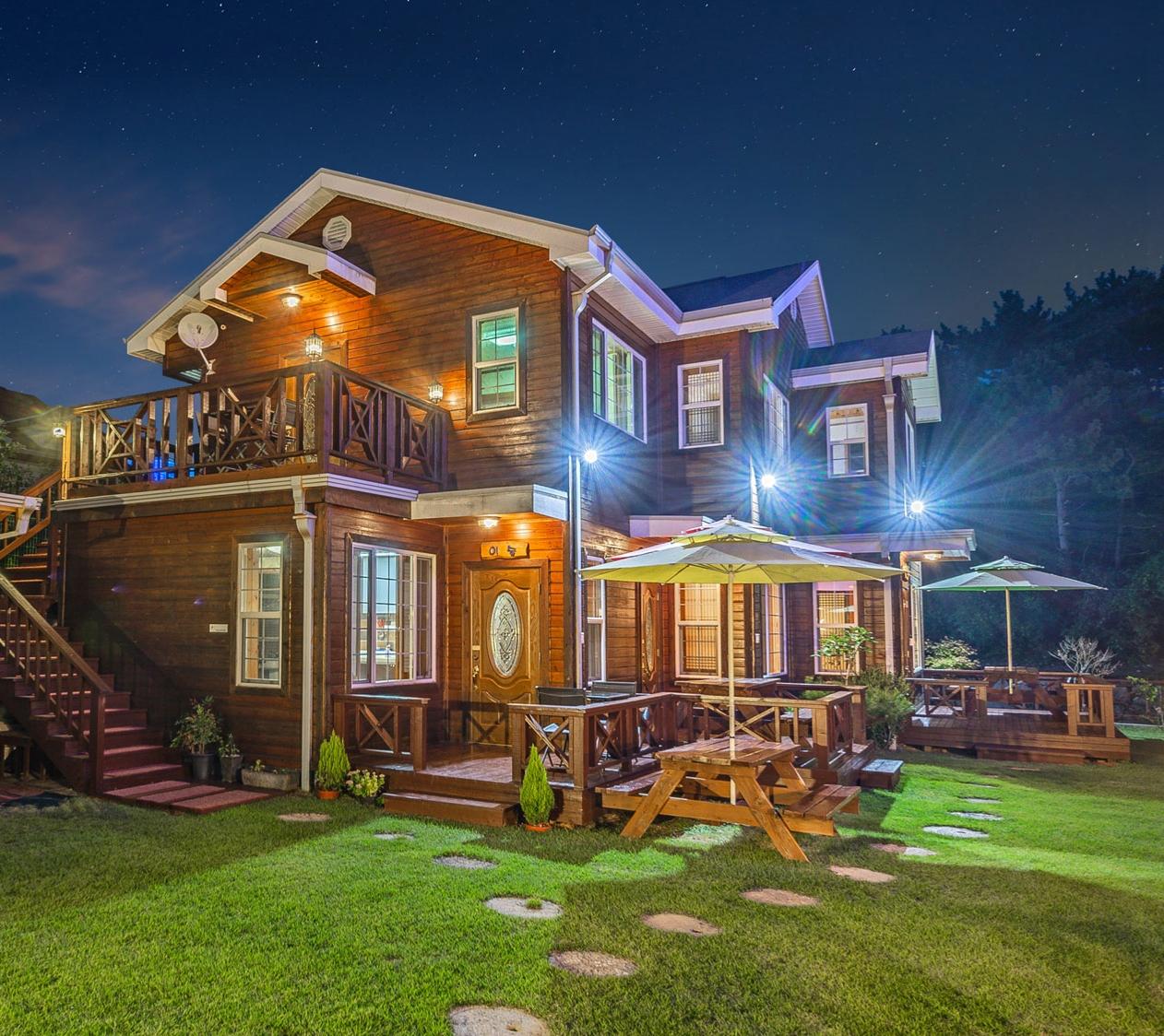 Cover Image for 웅이하우스