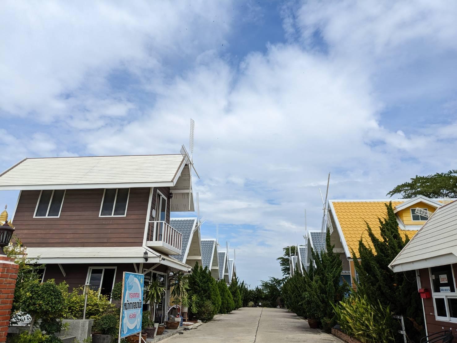 Cover Image for เรืองสมรีสอร์ท