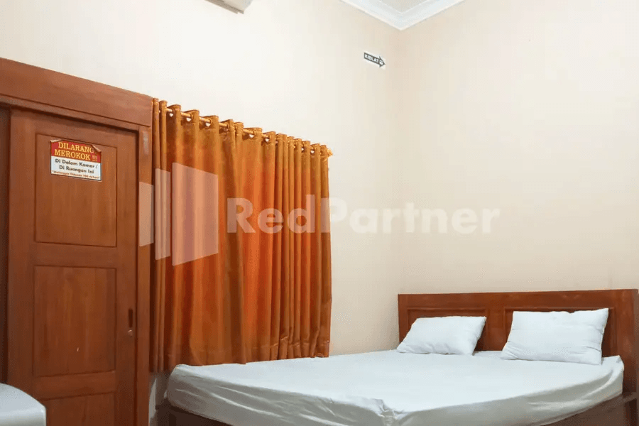 Cover Image for Isa Homestay Kudus Mitra RedDoorz