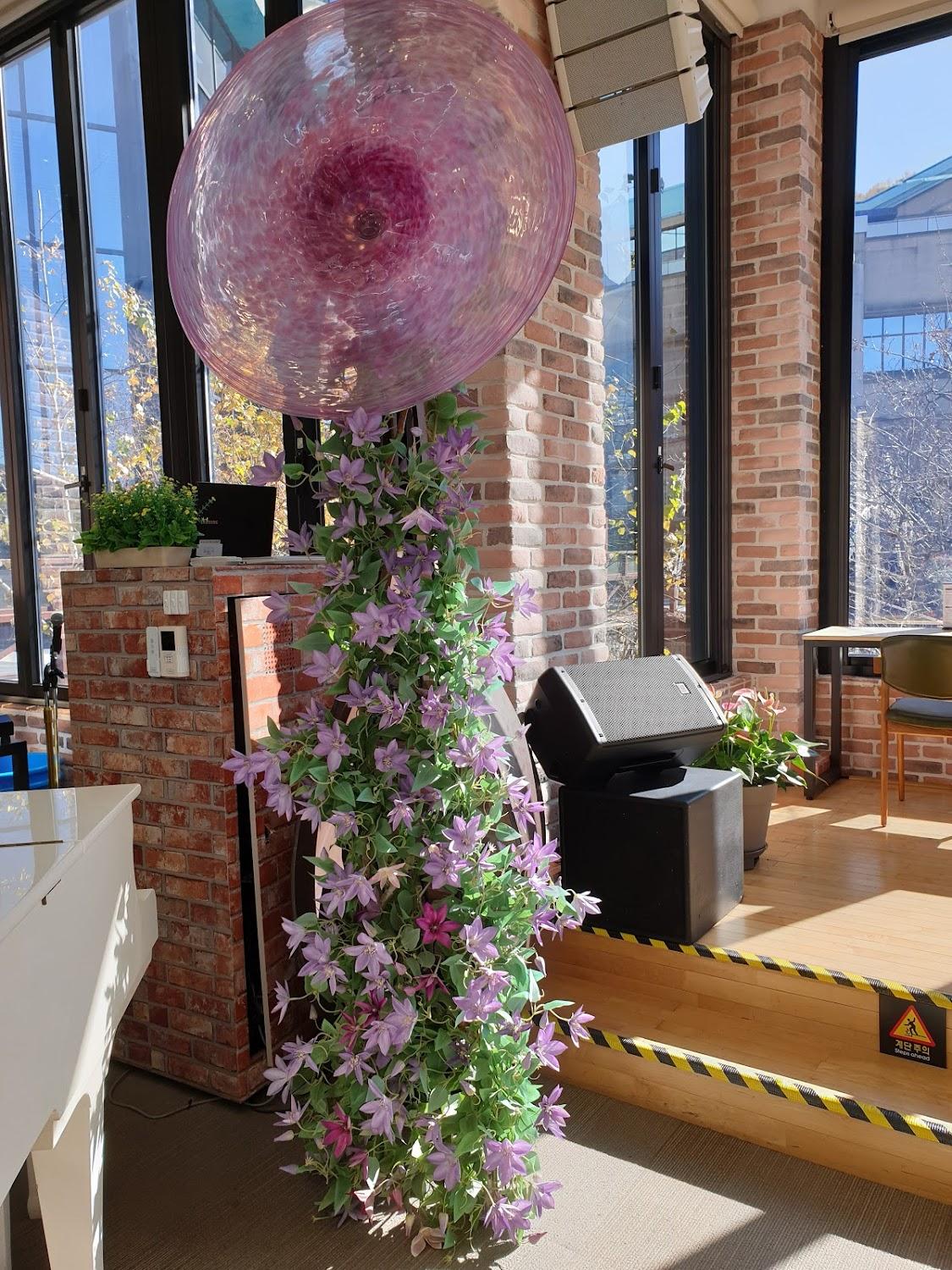 Cover Image for 호텔하이빌