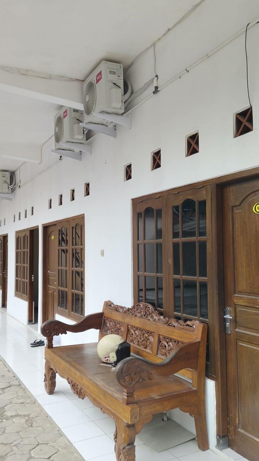 Cover Image for RedDoorz near Plaza Ambarrukmo Yogyakarta