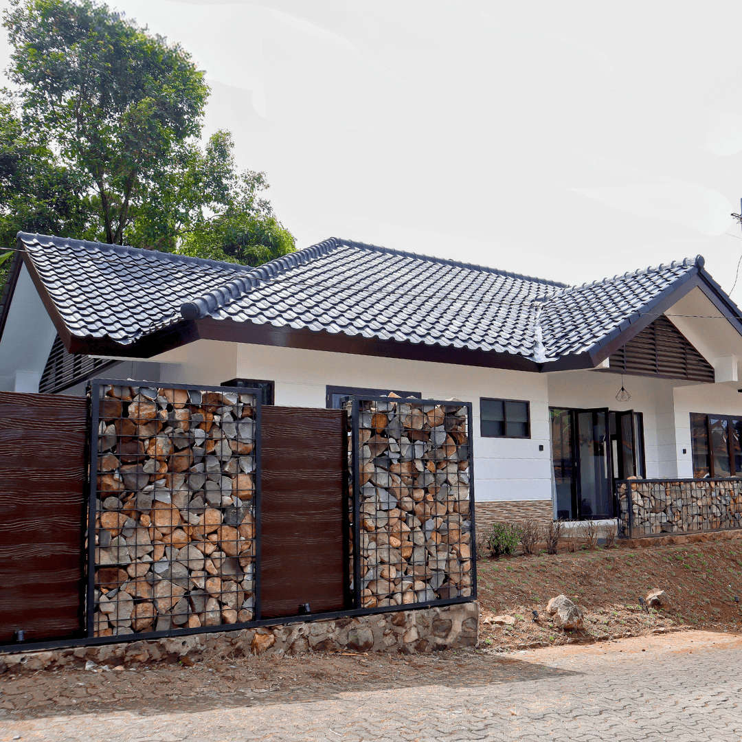 Cover Image for Sierra by Semusim Villa