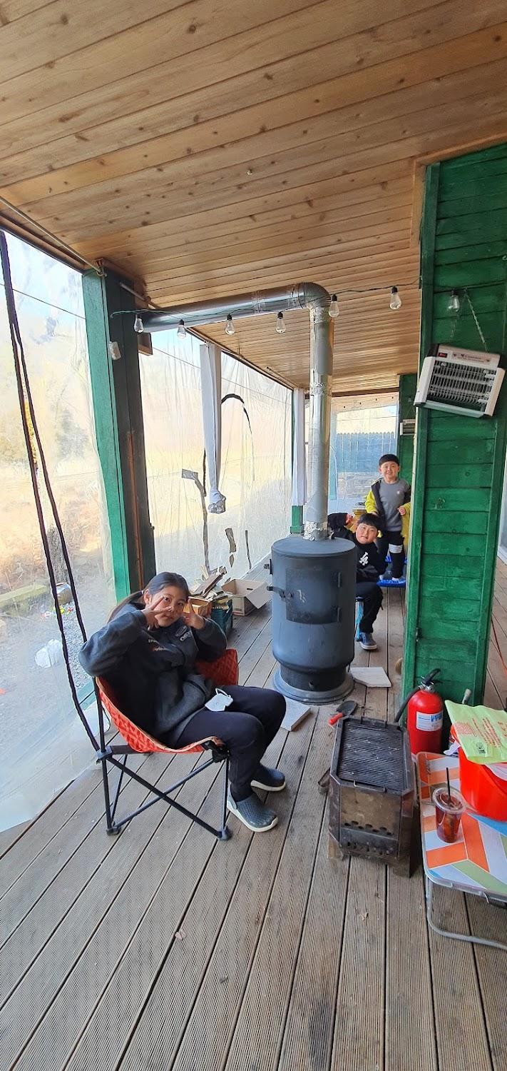 Cover Image for 놀이터펜션 오토캠핑장