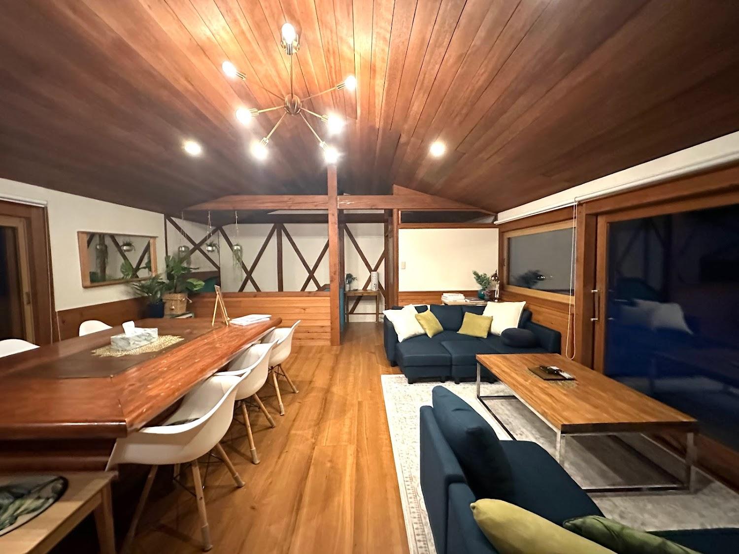 Cover Image for Wonderland Chalet