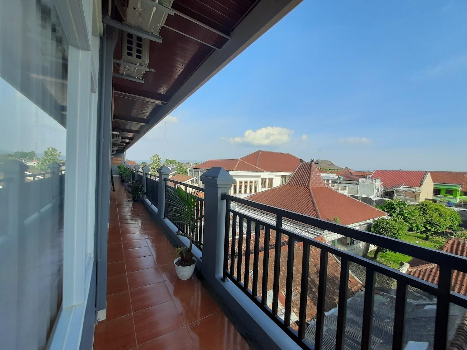 Cover Image for Sans Hotel Kumbang Yogyakarta
