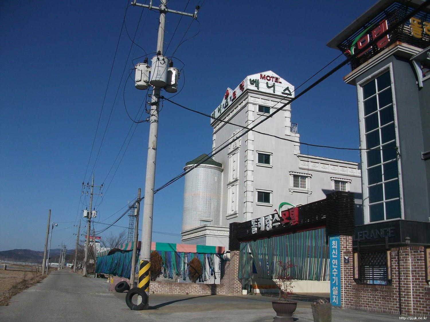 Cover Image for Venice Motel