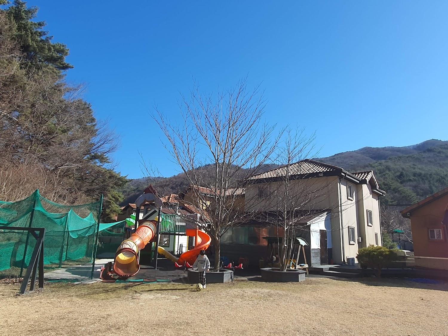 Cover Image for 더시즌 모던하우스