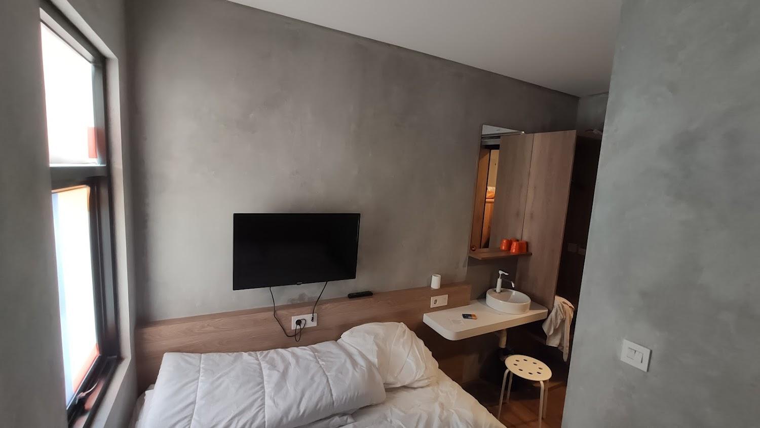 Cover Image for M Cabin Karawaci