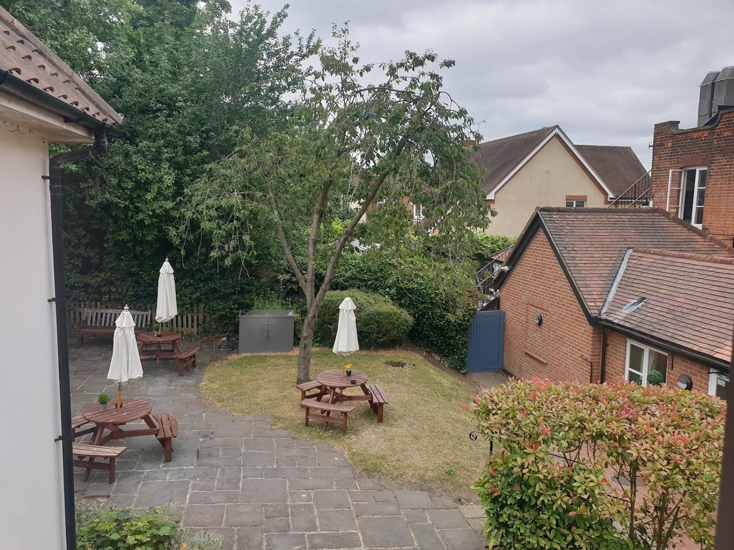 Cover Image for Travelodge London Chigwell