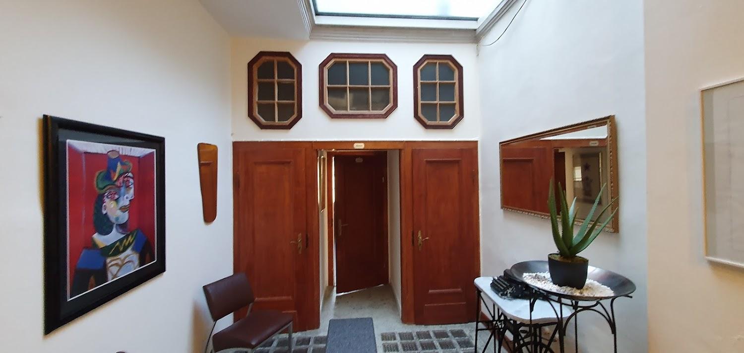 Cover Image for Hotel Reuter
