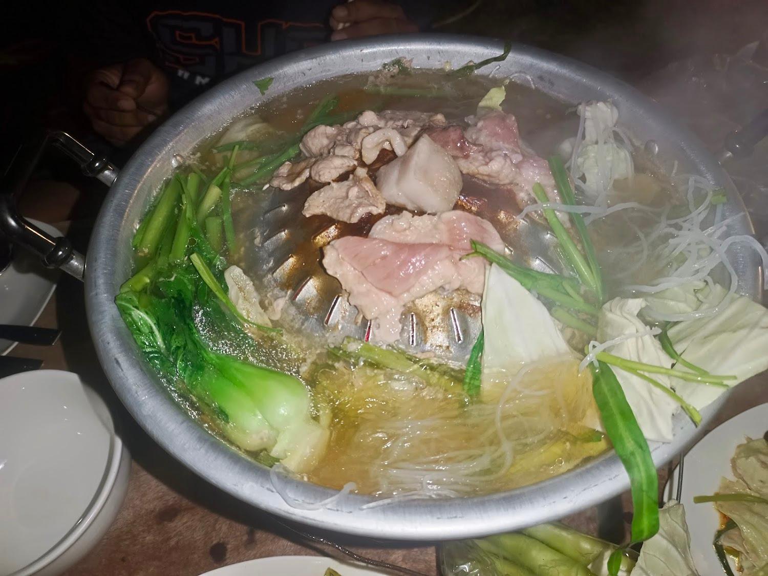 Cover Image for บ้านพูลรีสอร์ท @ พานทอง
