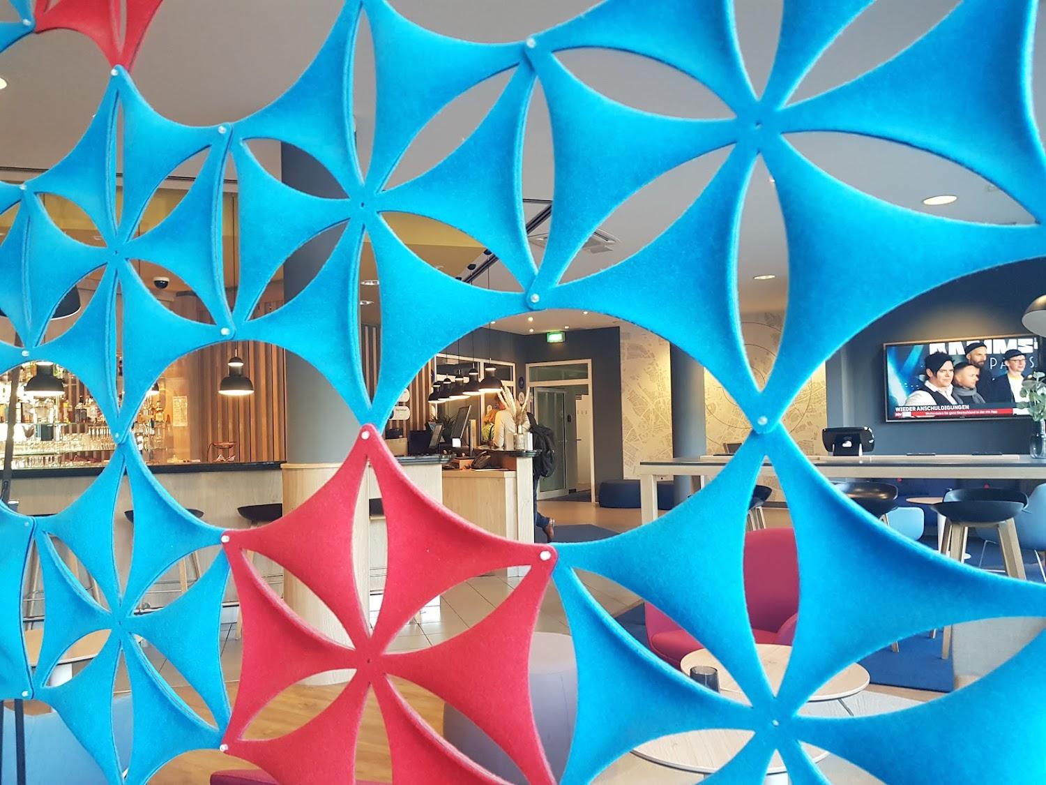 Cover Image for Holiday Inn Express Cologne - Muelheim, an IHG Hotel