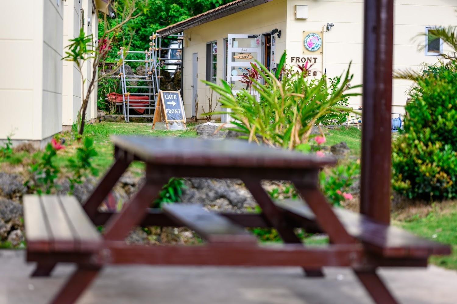 Cover Image for ALOALO BEACH 川平