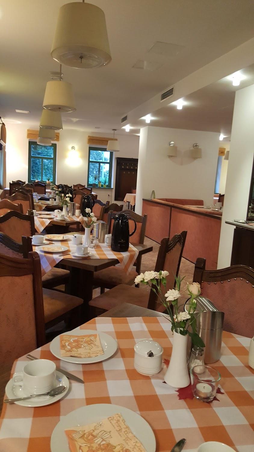 Cover Image for Restaurant & Hotel Gutshof Hauber