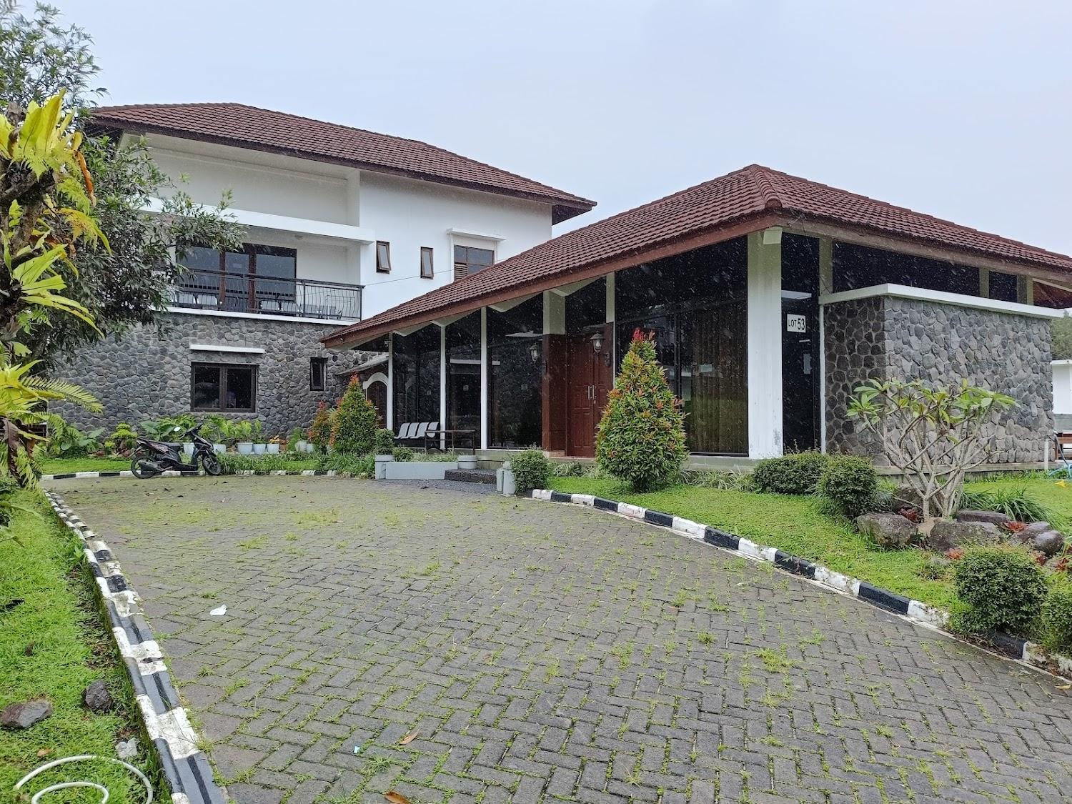 Cover Image for Villa Bukit Danau 53