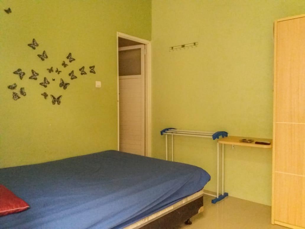 Cover Image for KoolKost Female Syariah near Suncity Mall Madiun (Minimum Stay 30 Nights)