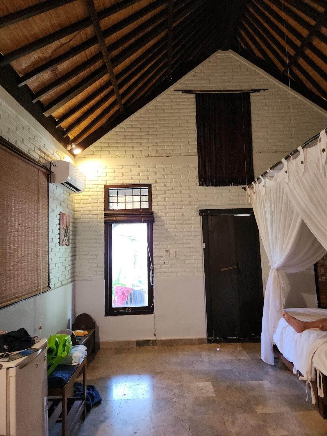 Cover Image for Hidden Paradise Cottages