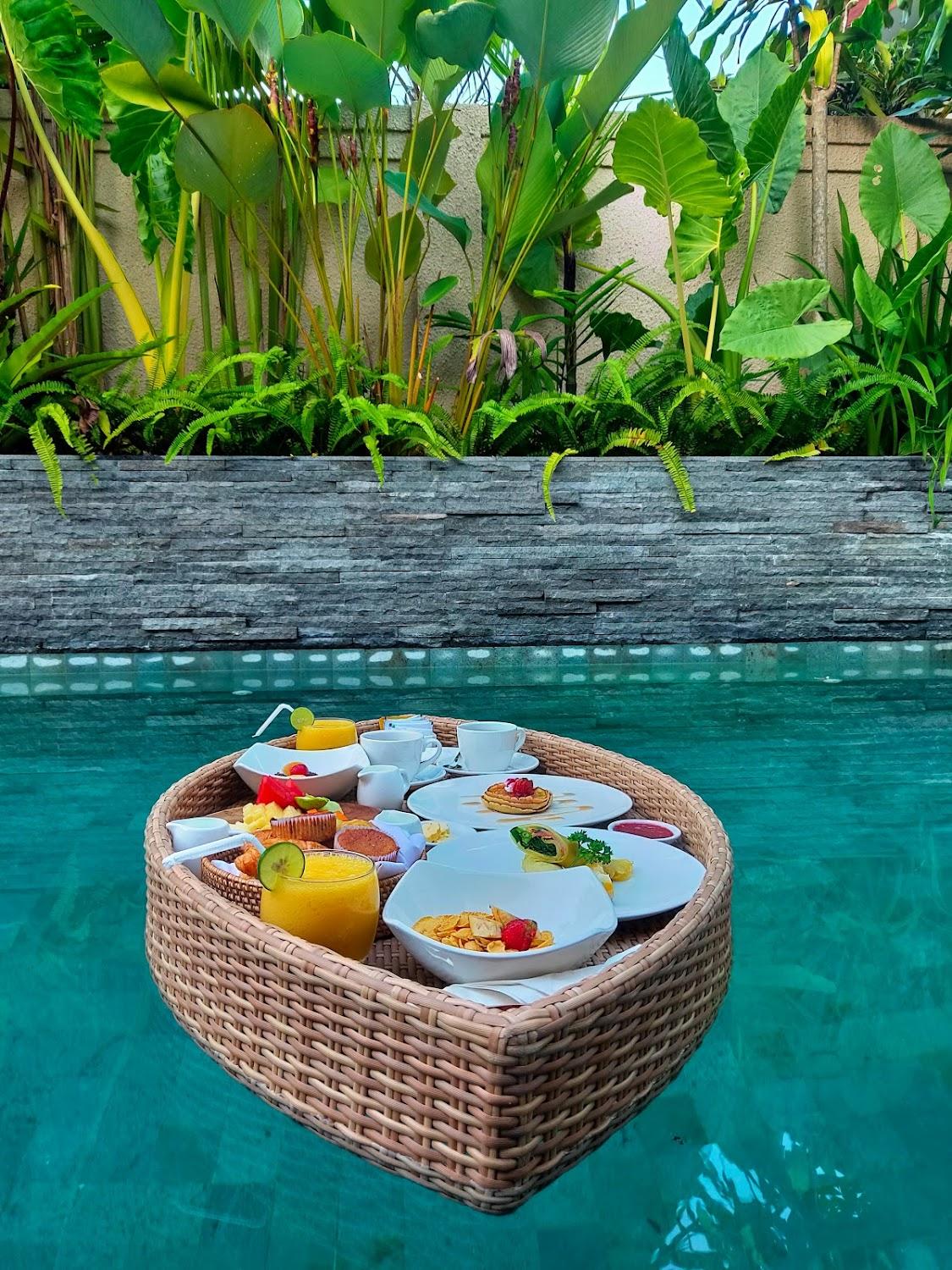 Cover Image for Daun Lebar Villas
