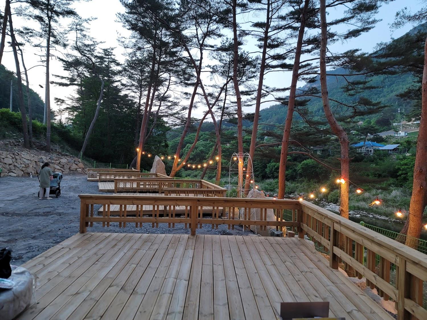 Cover Image for 리버파크캠핑장