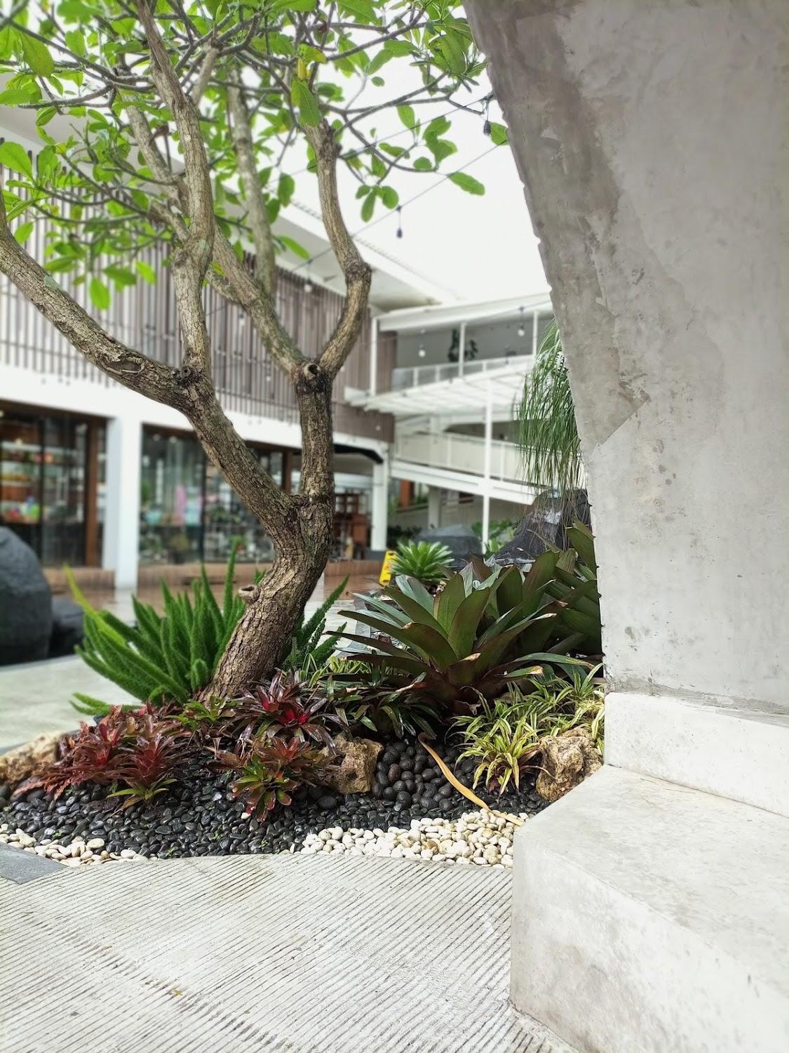 Cover Image for Kontena Hotel