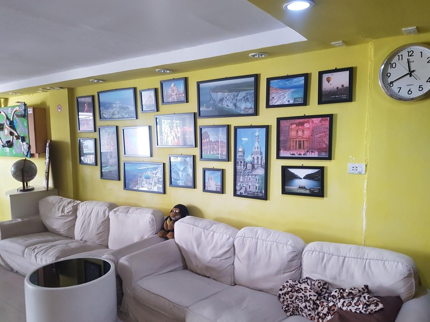 Cover Image for VR hostel