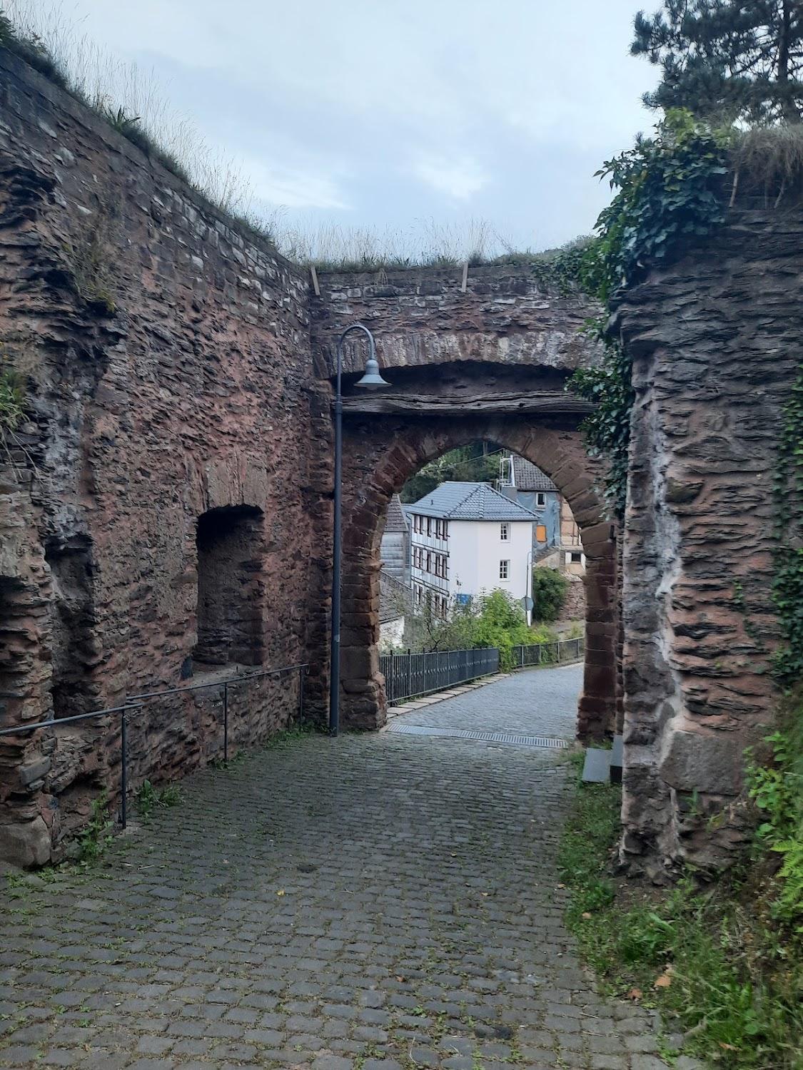 Cover Image for Burghaus Heimbach