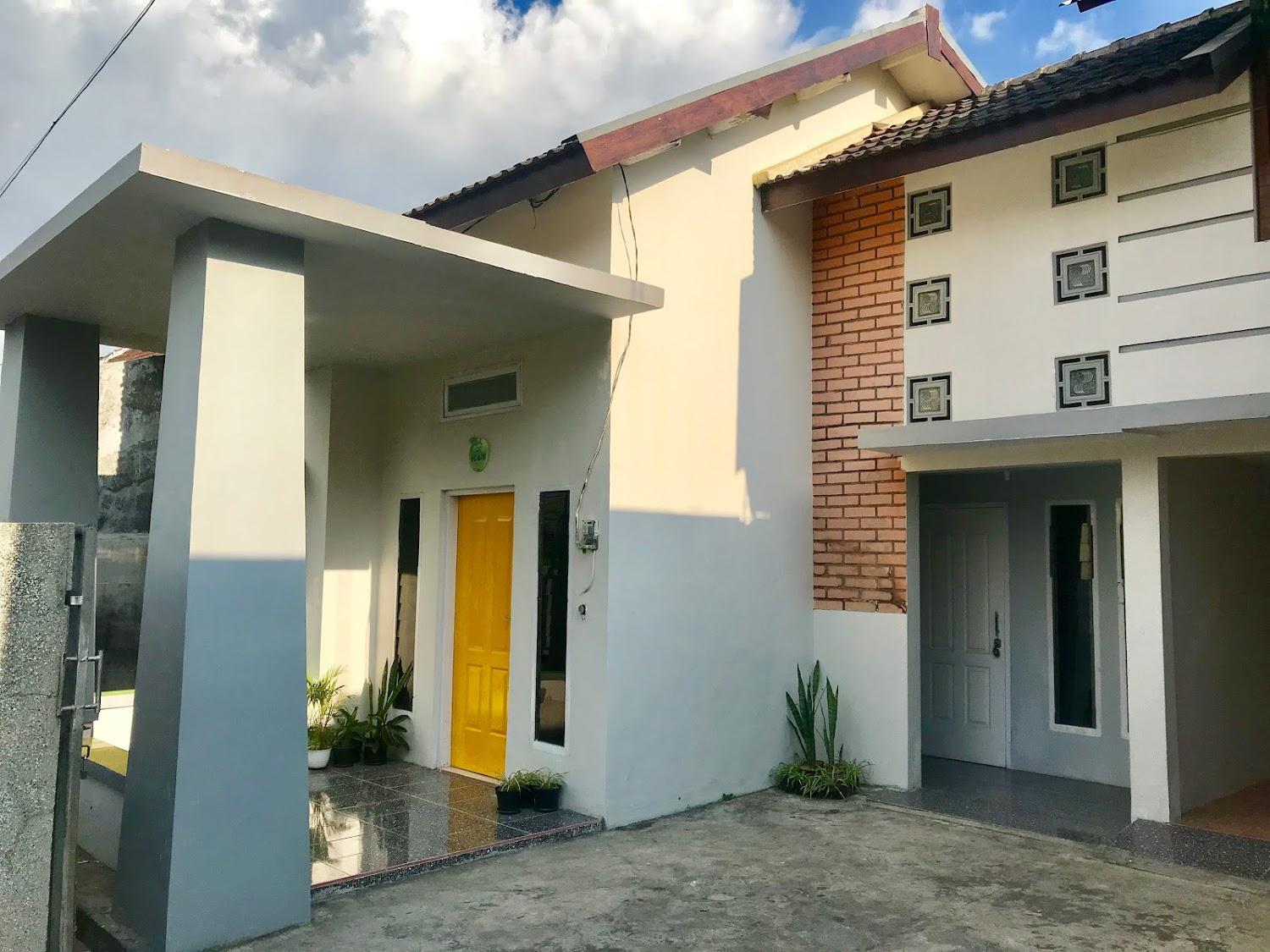 Cover Image for Villa Batu Keluarga NN