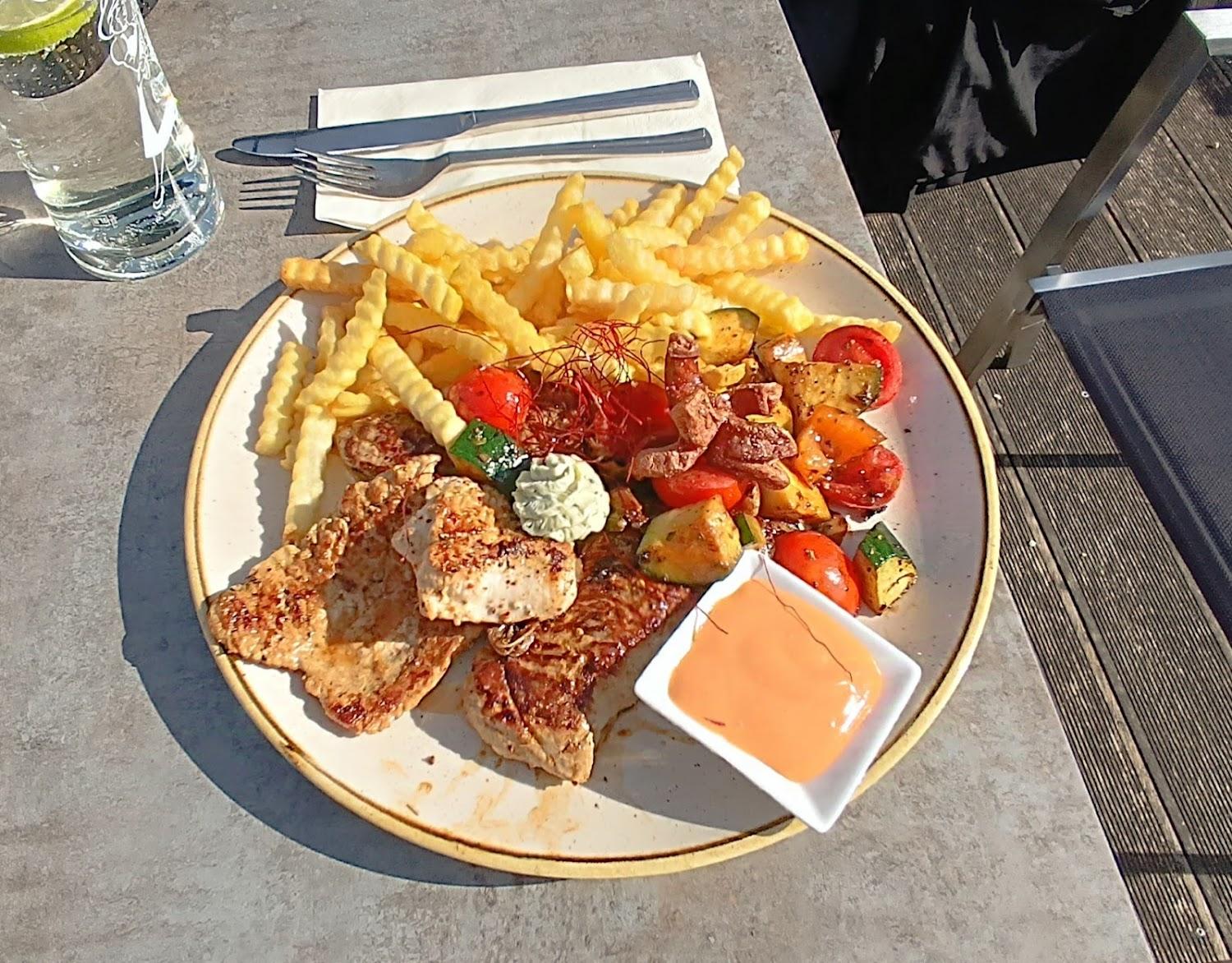 Cover Image for Cafe-Restaurant Blaas - Passaublick