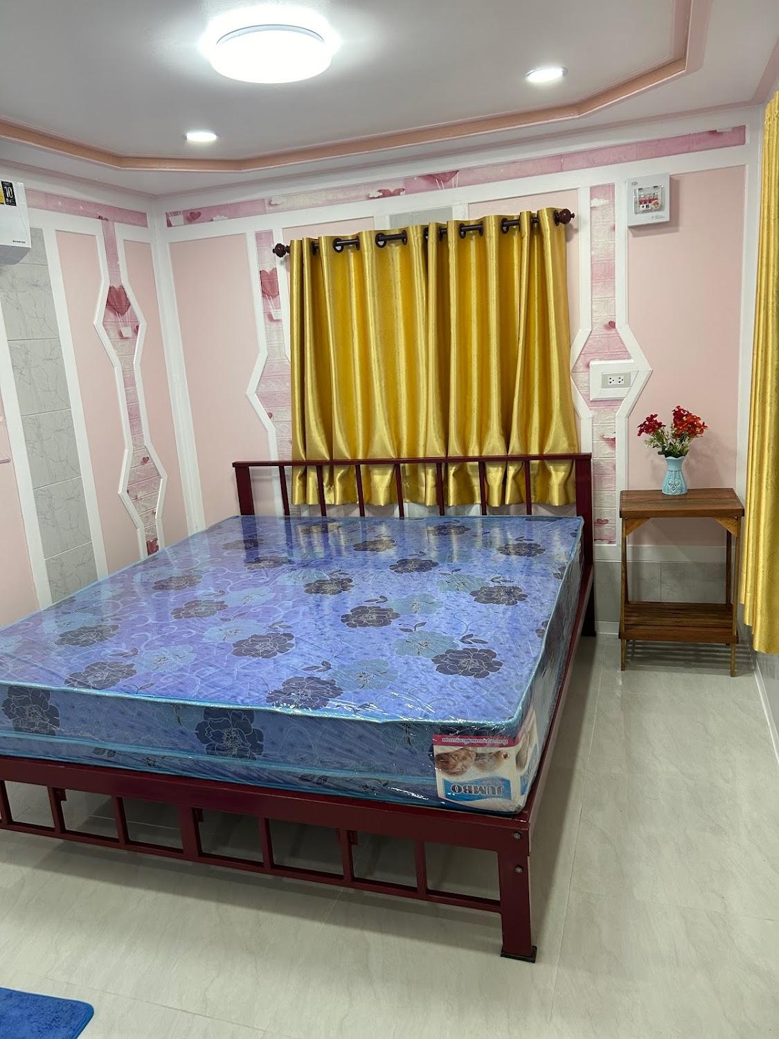Cover Image for P. Charoen Resort Hotel, Pho Tak Area