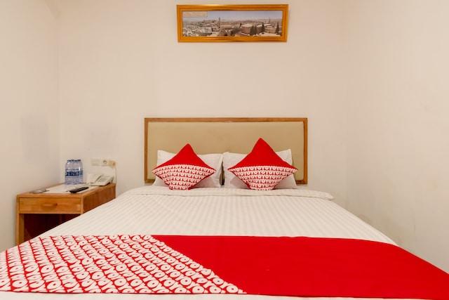 Cover Image for OYO 2410 Intan Hotel