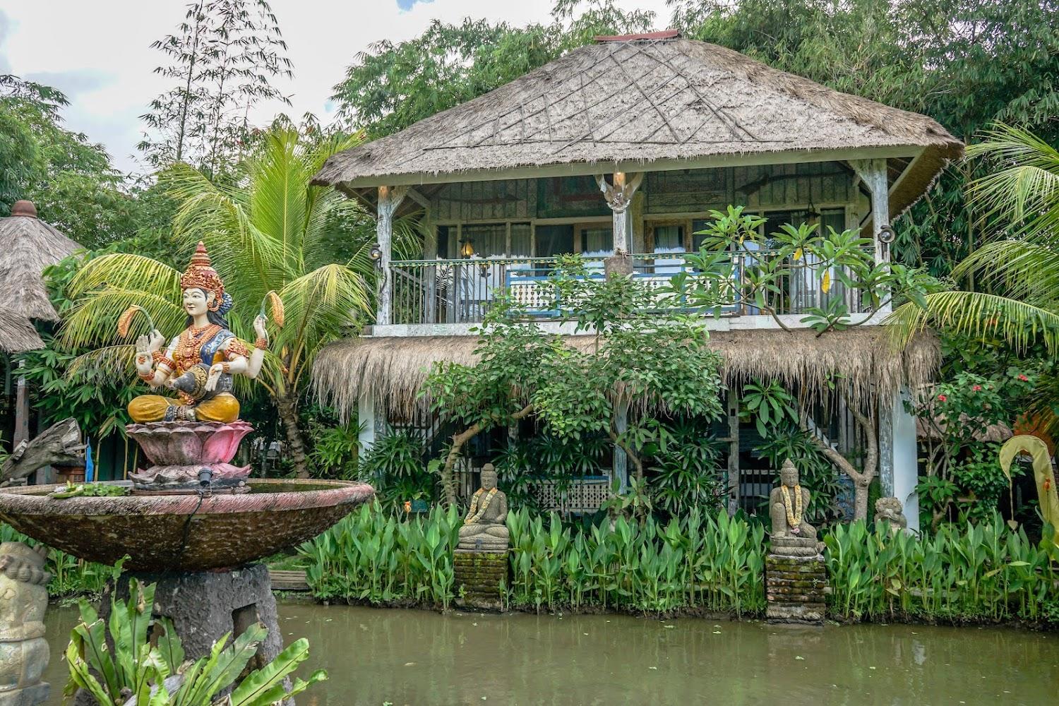 Cover Image for Katak Tepi Sawah Villas