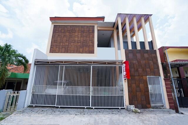 Cover Image for OYO 3033 Pandawa Residence Syariah