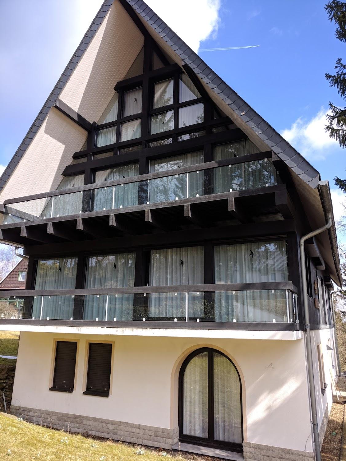 Cover Image for Mayerhof