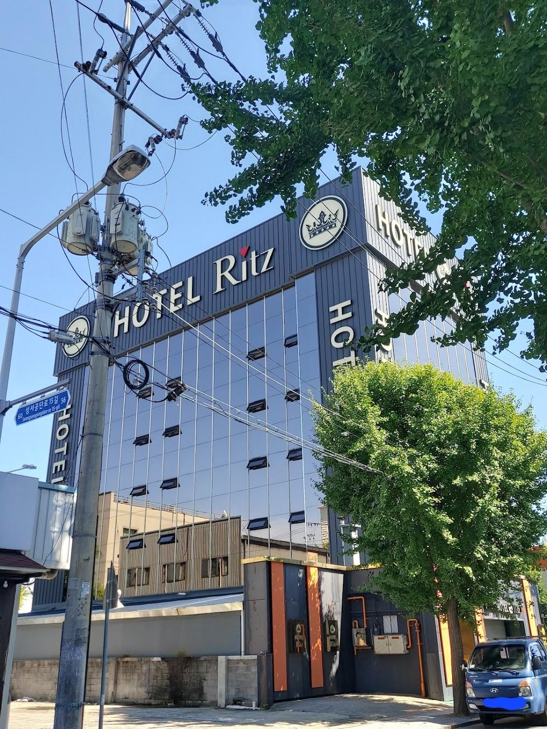 Cover Image for Motel Ritz