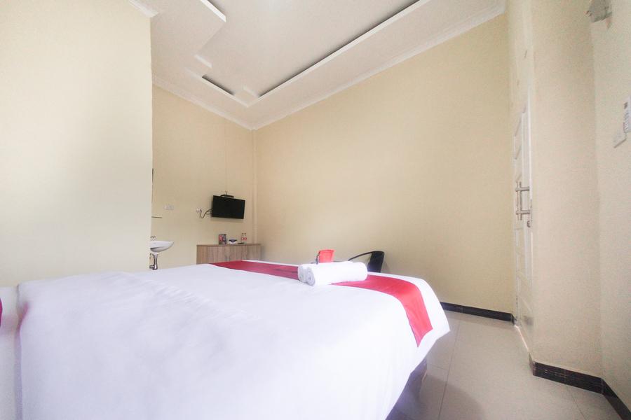 Cover Image for RedDoorz Syariah near Tugu Inalum Batu Bara