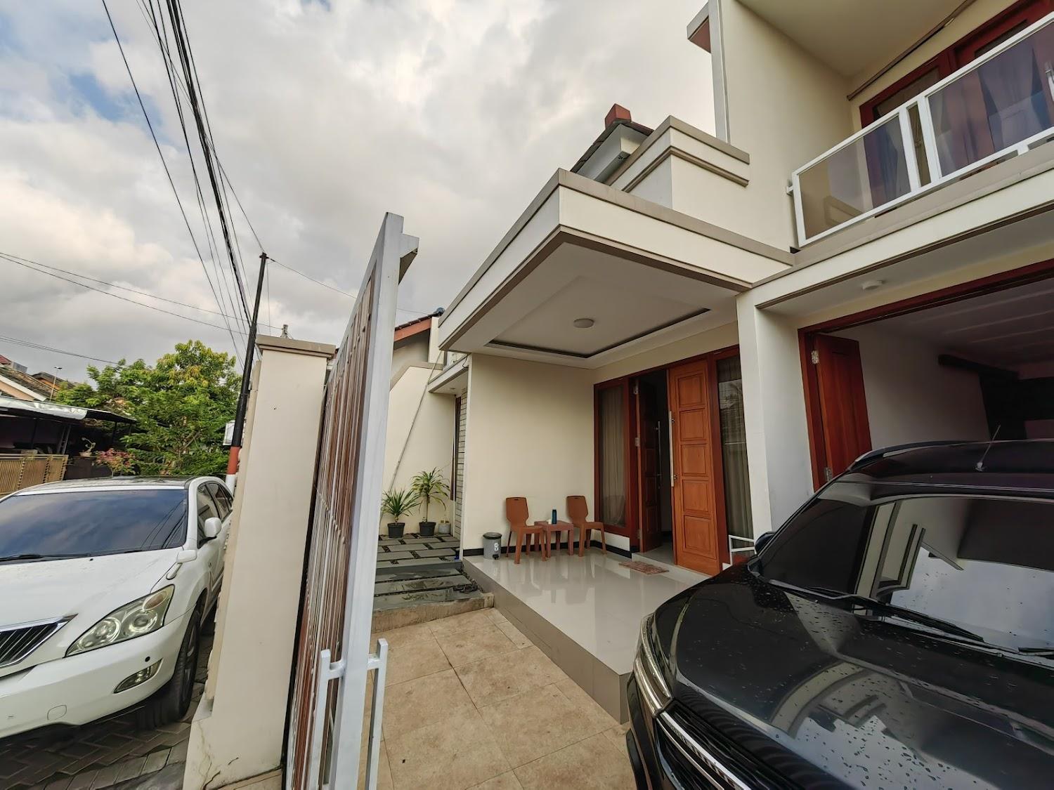 Cover Image for OYO 92209 Kanggo Riko Family Homestay