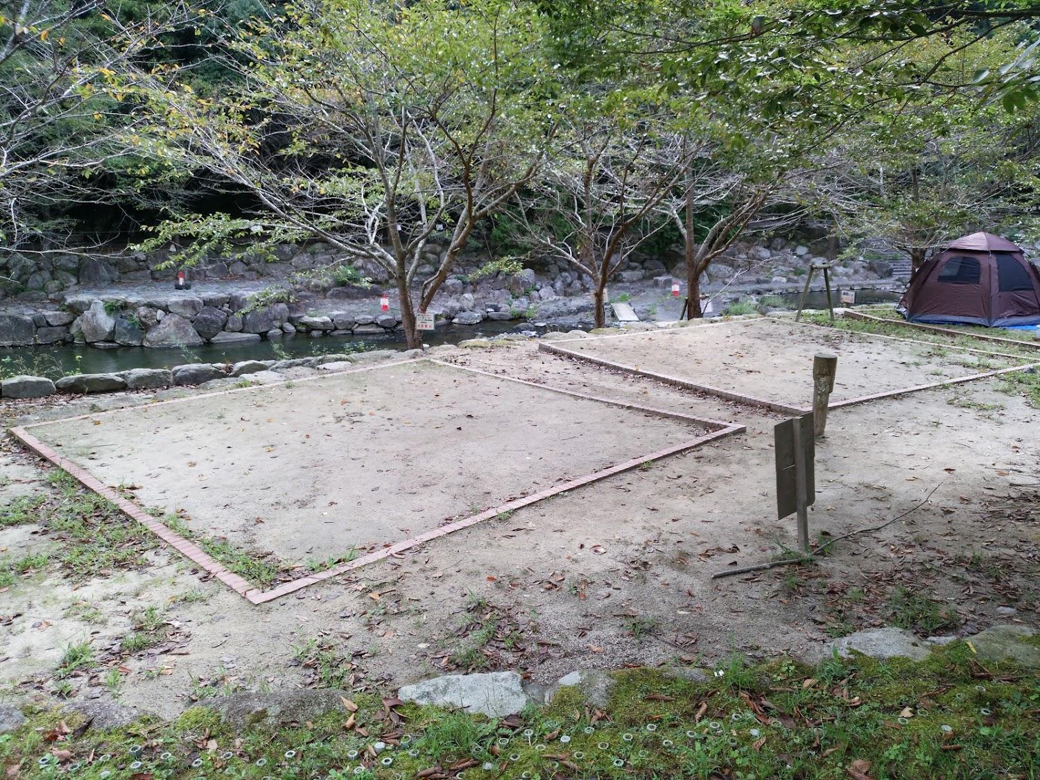 Cover Image for Ikoinosatosengoku Hananomizube Park Camping Ground