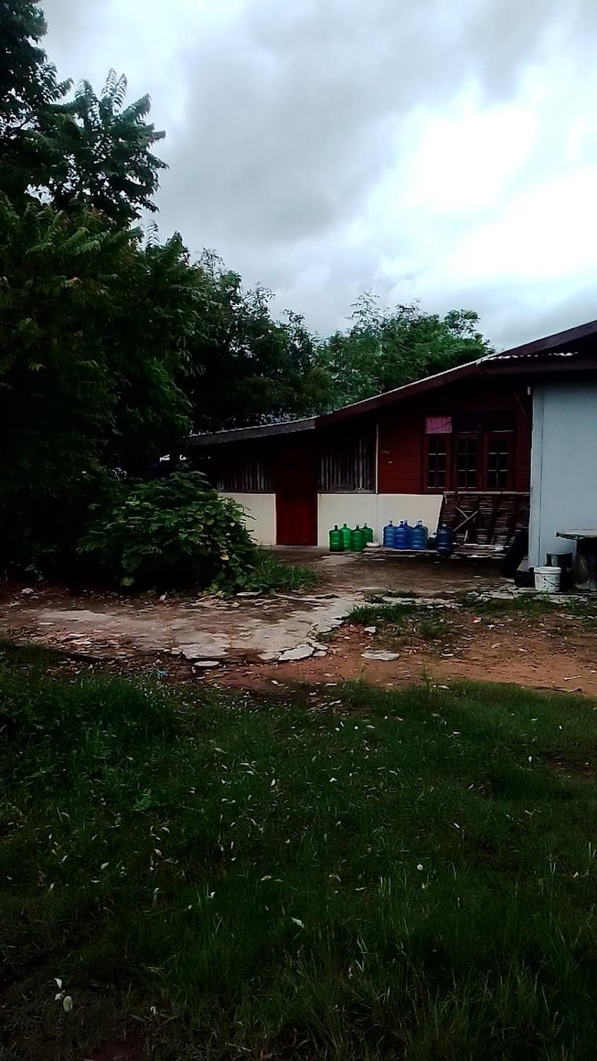 Cover Image for รีสอร์ทบ้านไม้เคียงดิน