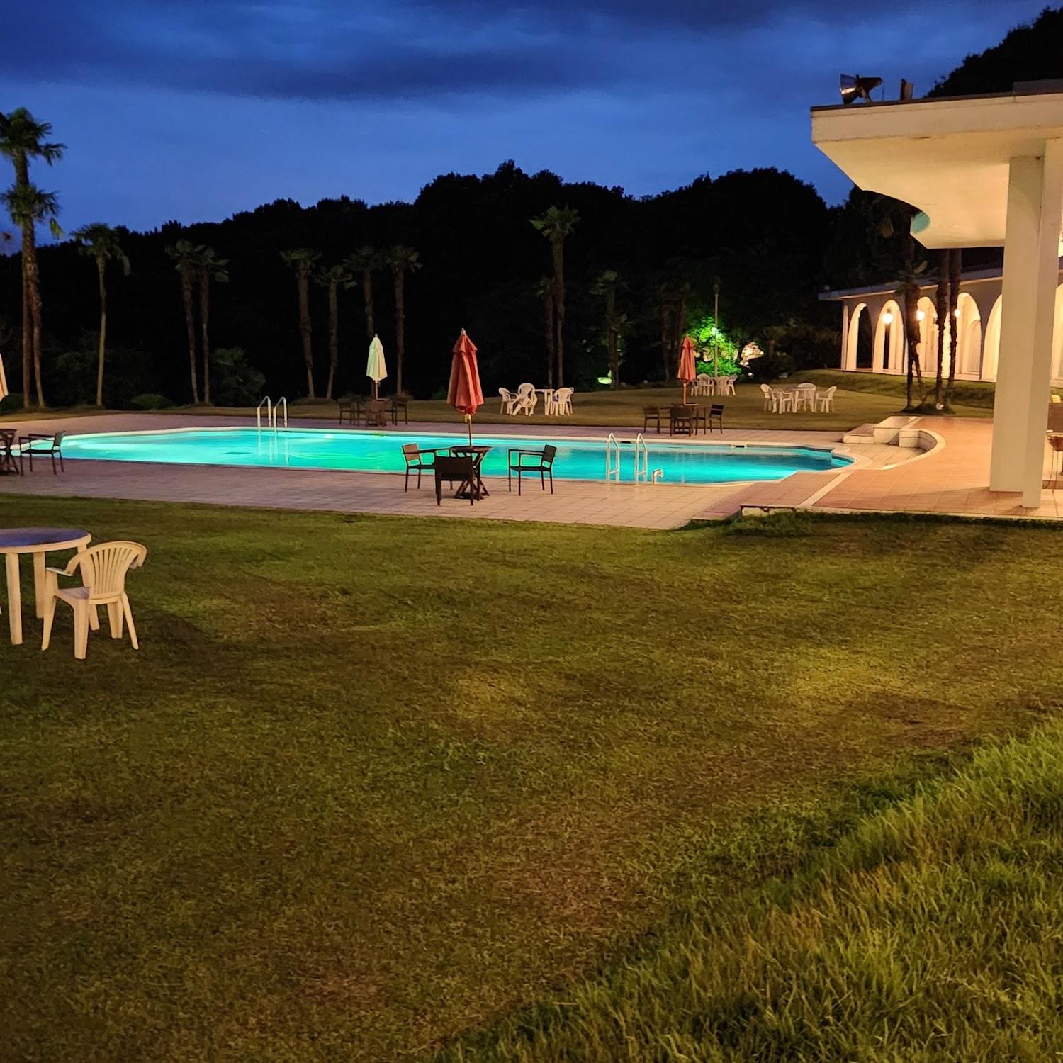 Cover Image for Murasakizuka Golf Club