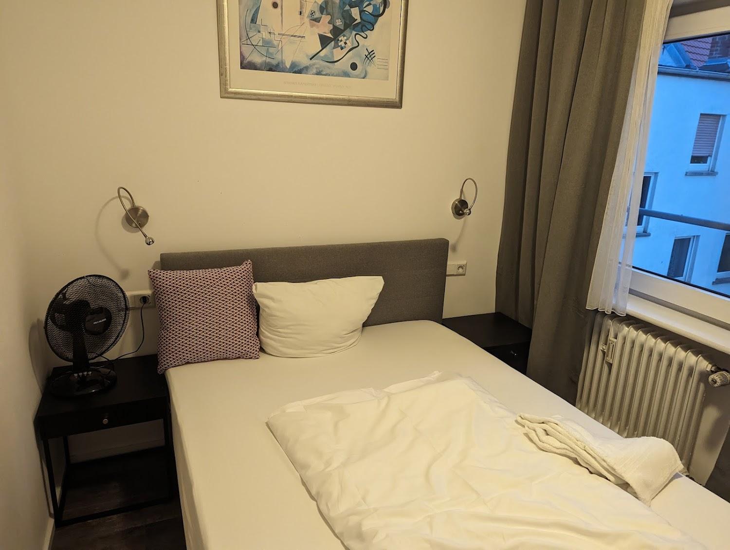Cover Image for MC Hotel