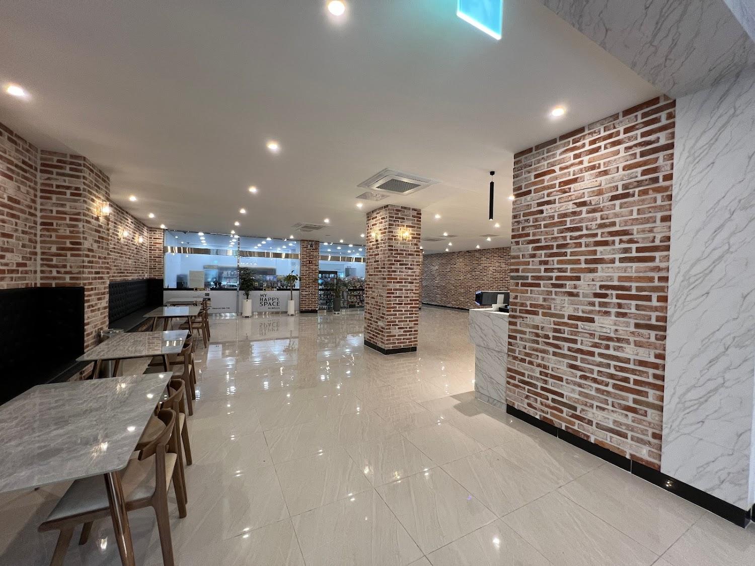 Cover Image for AYANA HOTEL